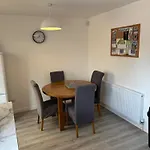 Tranquil Sheffield Retreat - 3 Bedroom House